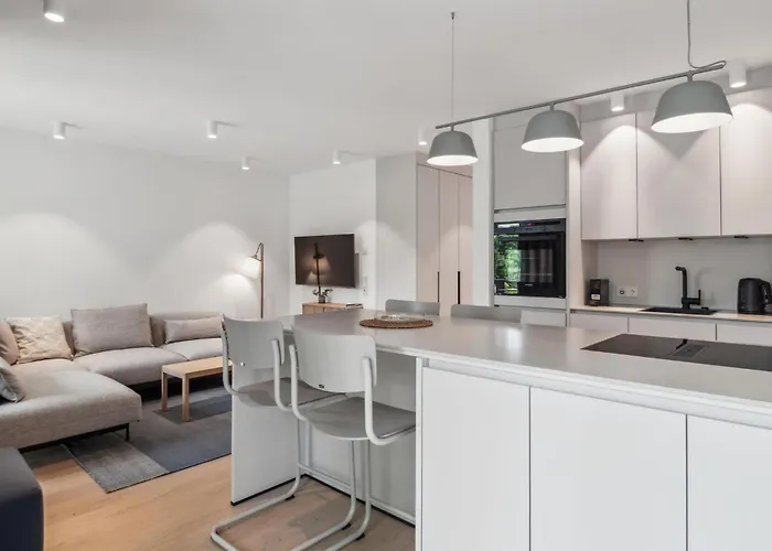 In Tossens With Kitchen * Stick