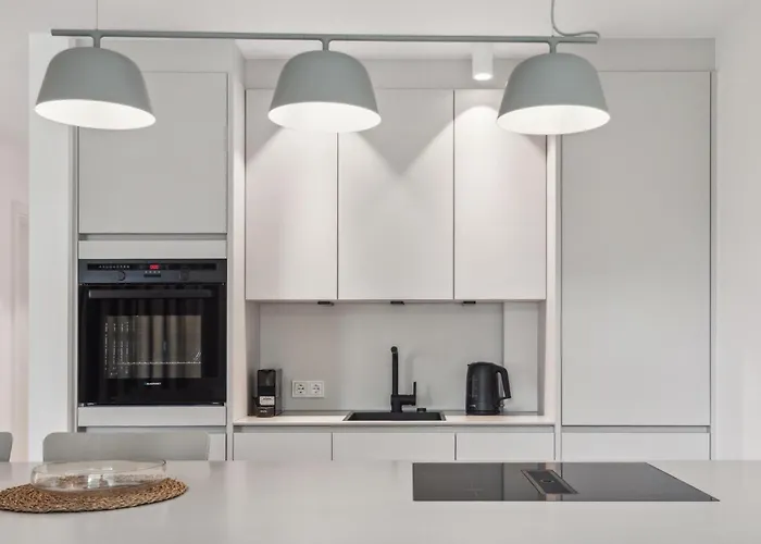 In Tossens With Kitchen Stick